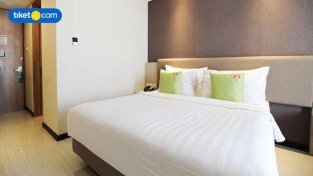 Hotel Dafam Pacific Caesar Surabaya Luaran gambar