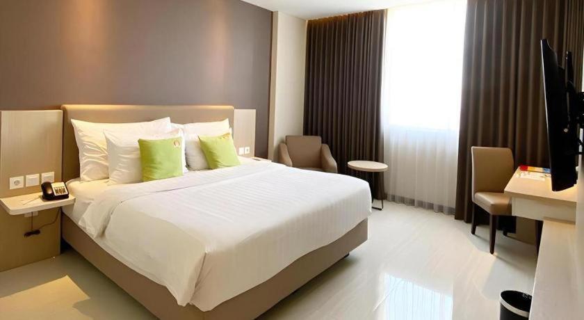 Hotel Dafam Pacific Caesar Surabaya Luaran gambar
