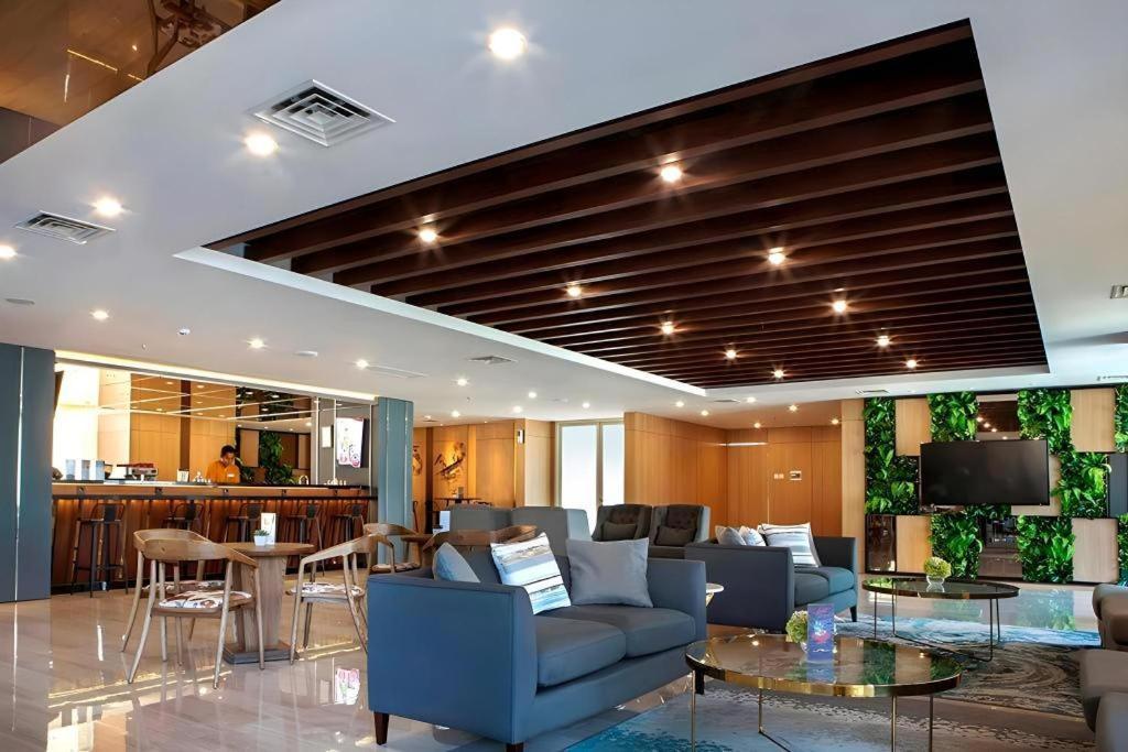 Hotel Dafam Pacific Caesar Surabaya Luaran gambar