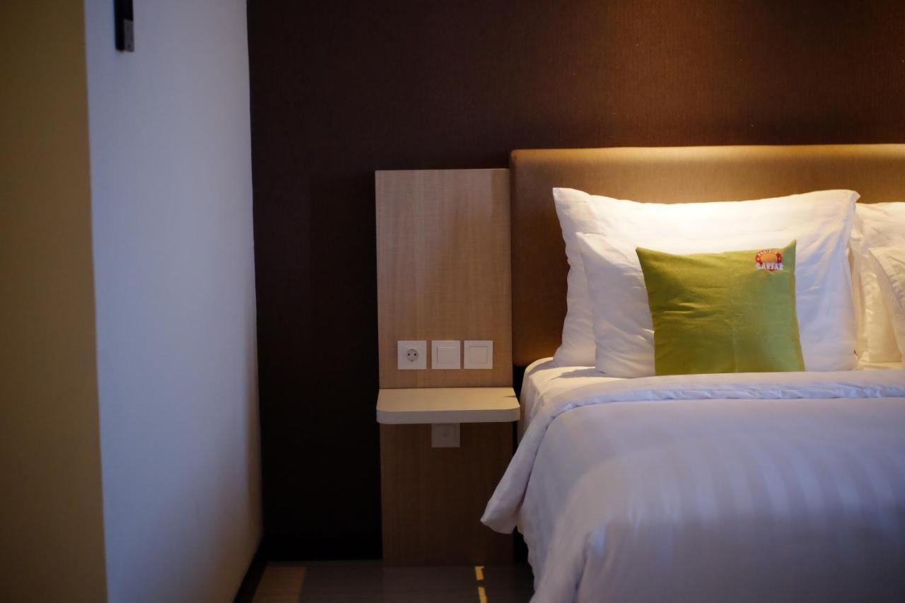 Hotel Dafam Pacific Caesar Surabaya Luaran gambar